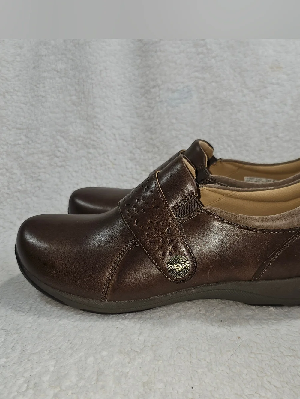 Dansko Sallie Women's Casual Shoes, Stone Waxy Burnished,